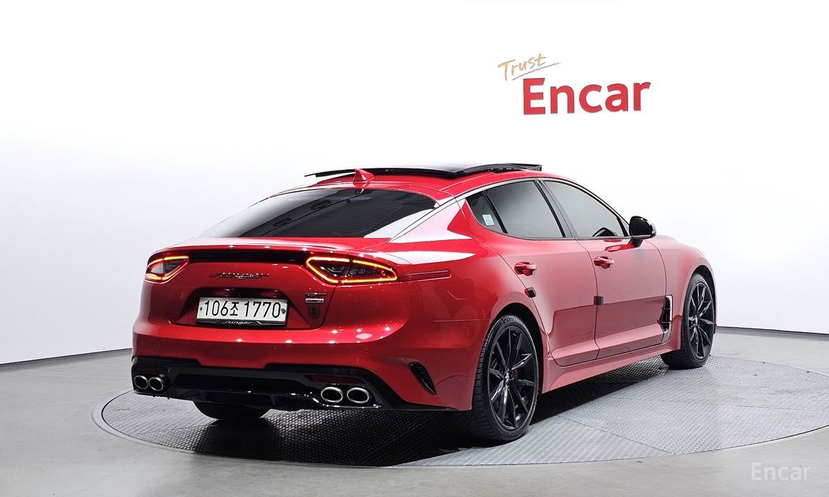  Kia Stinger
