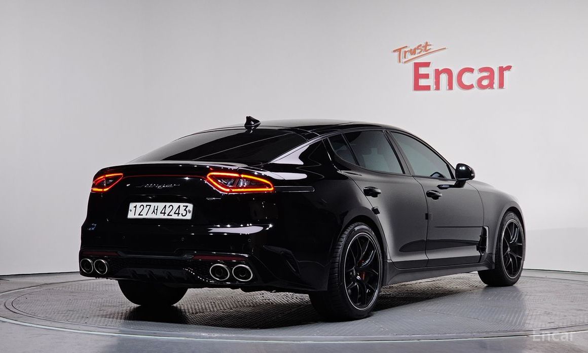  Kia Stinger
