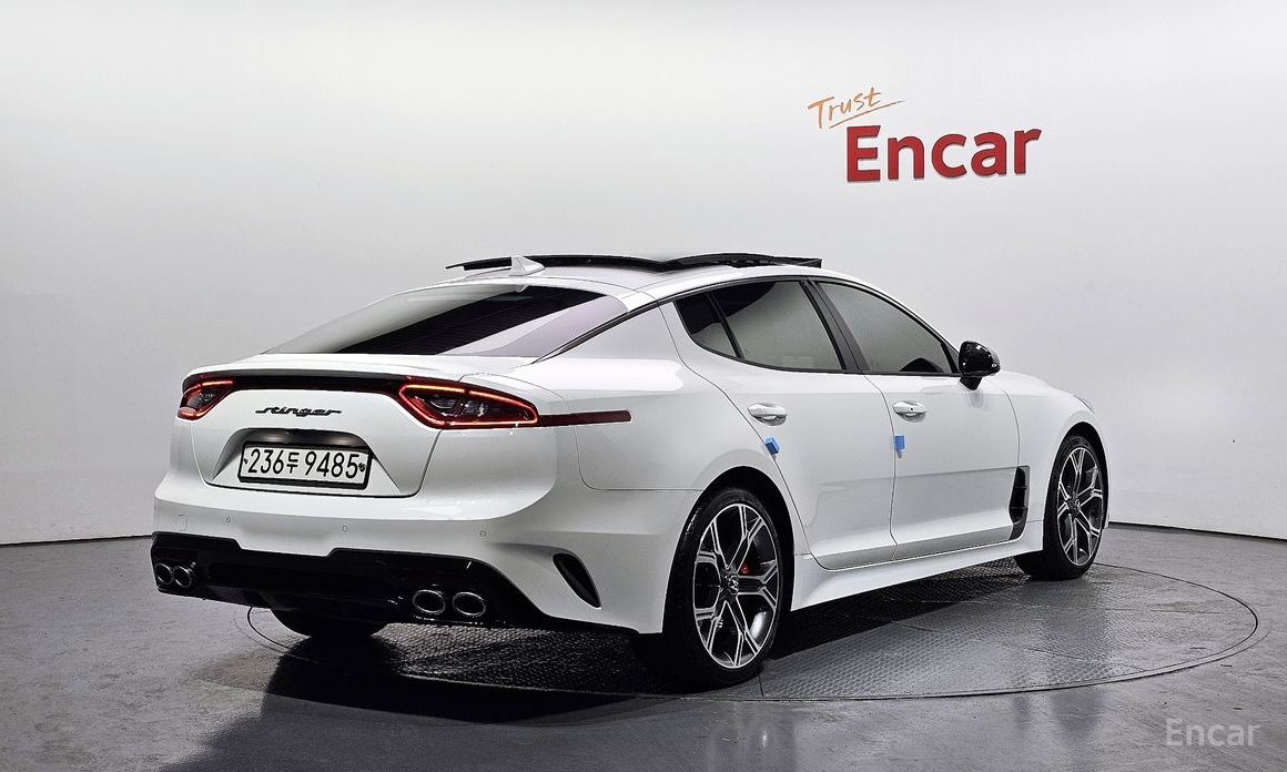  Kia Stinger