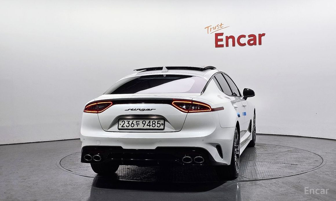  Kia Stinger