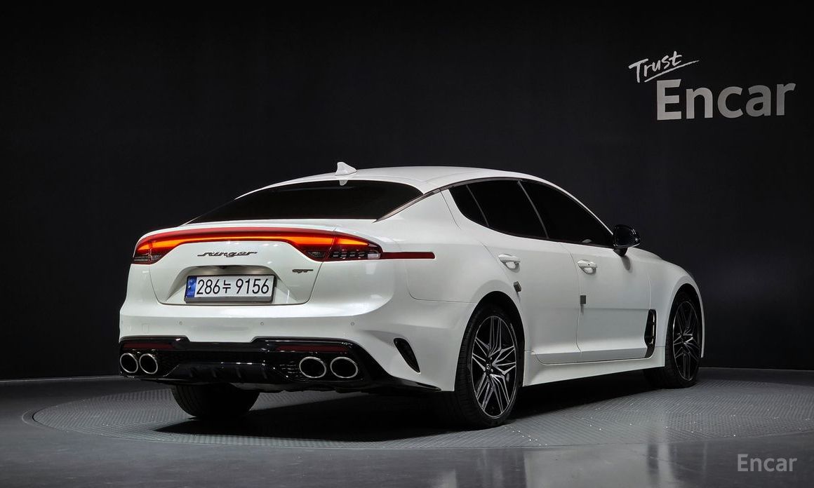  Kia Stinger