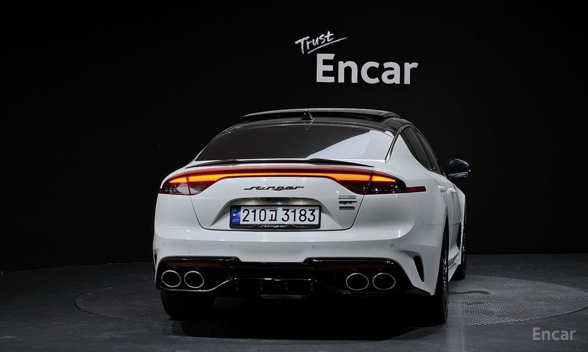  Kia Stinger