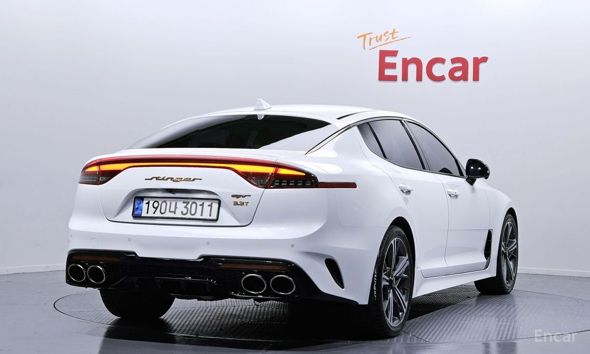  Kia Stinger
