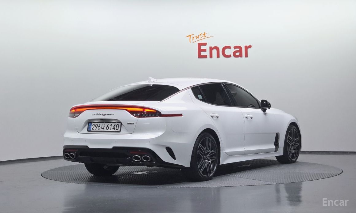  Kia Stinger