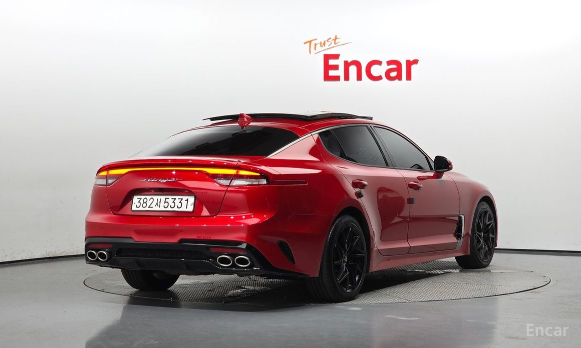  Kia Stinger