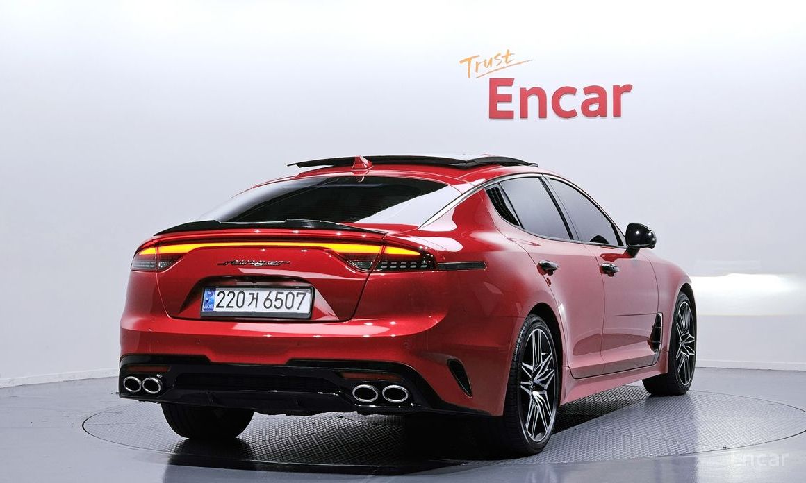  Kia Stinger