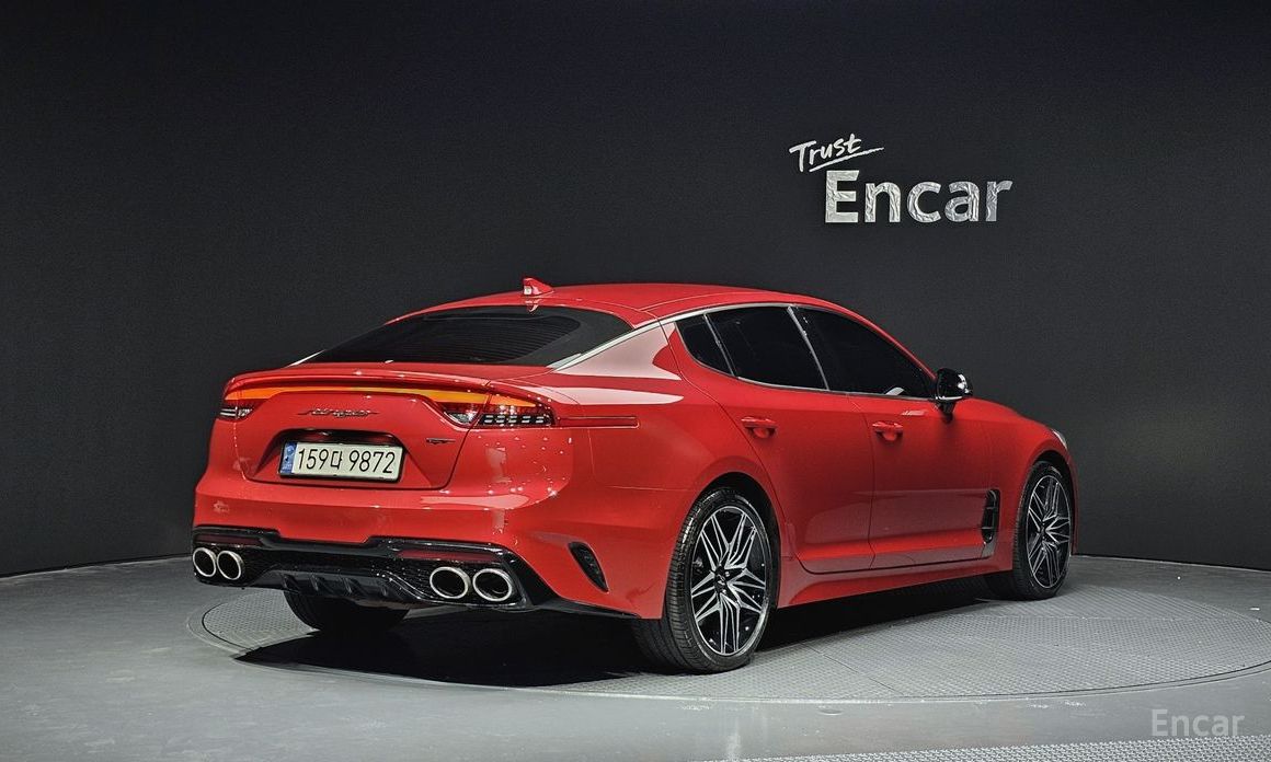  Kia Stinger