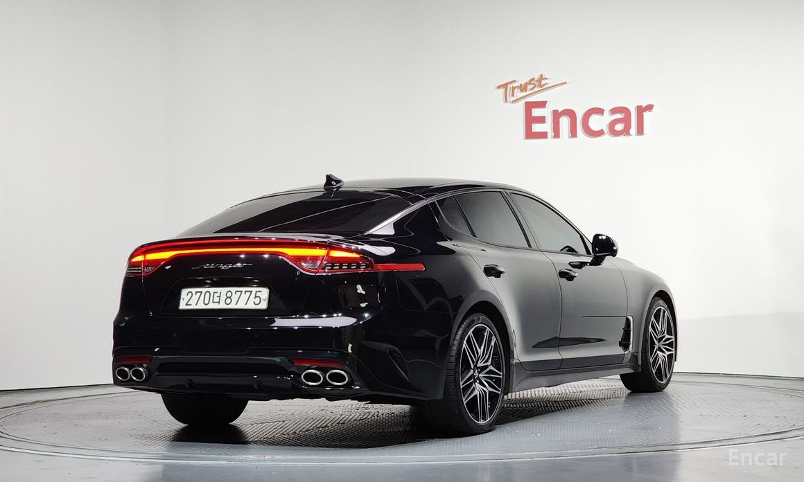  Kia Stinger