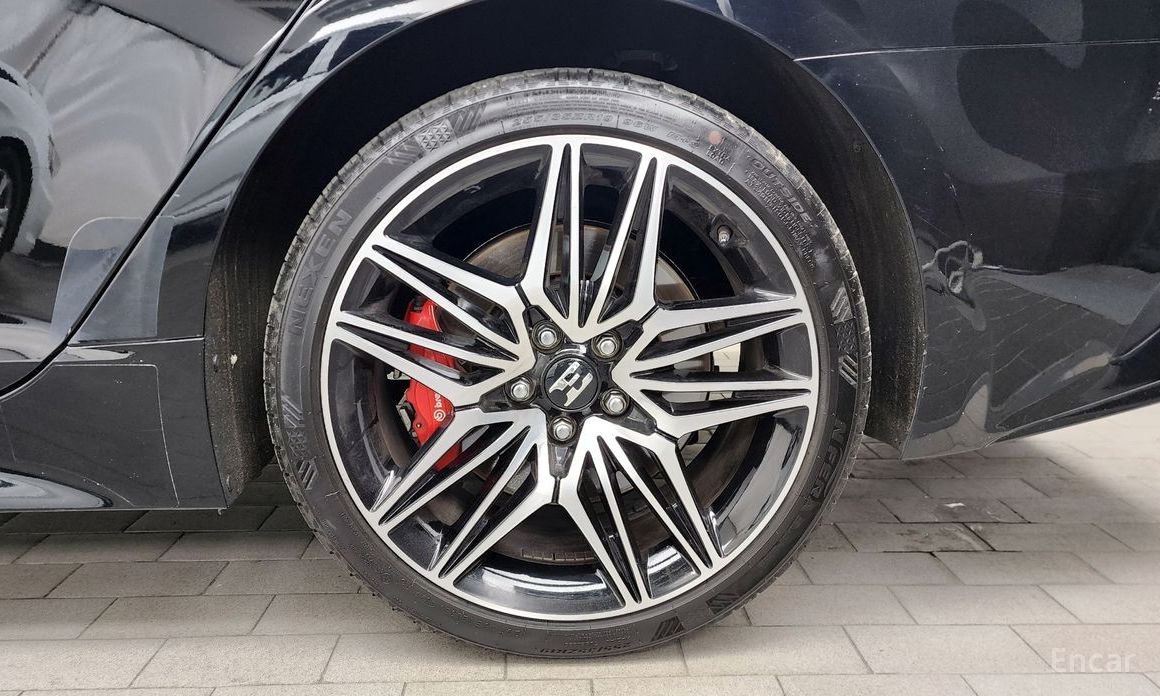  Kia Stinger