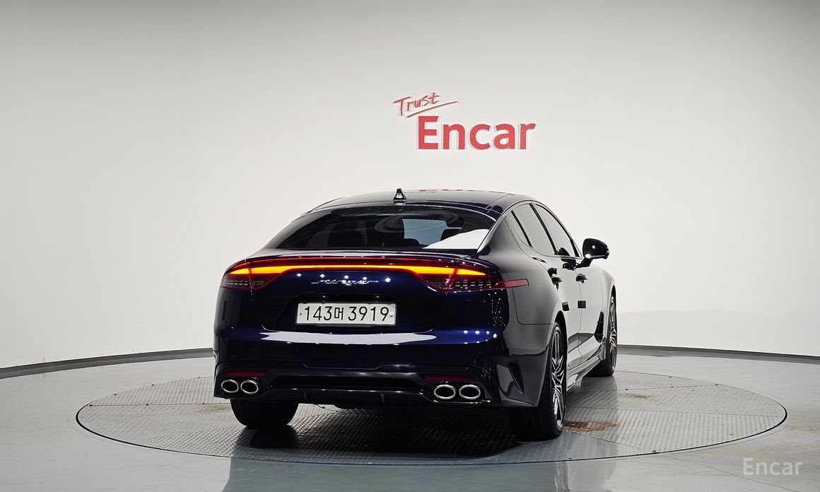  Kia Stinger