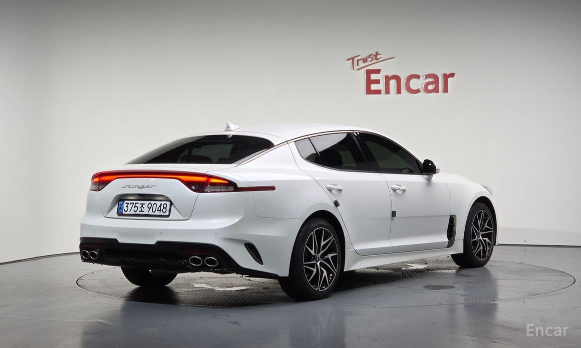 Kia Stinger