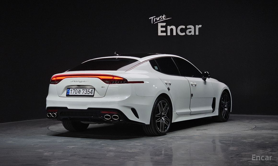  Kia Stinger