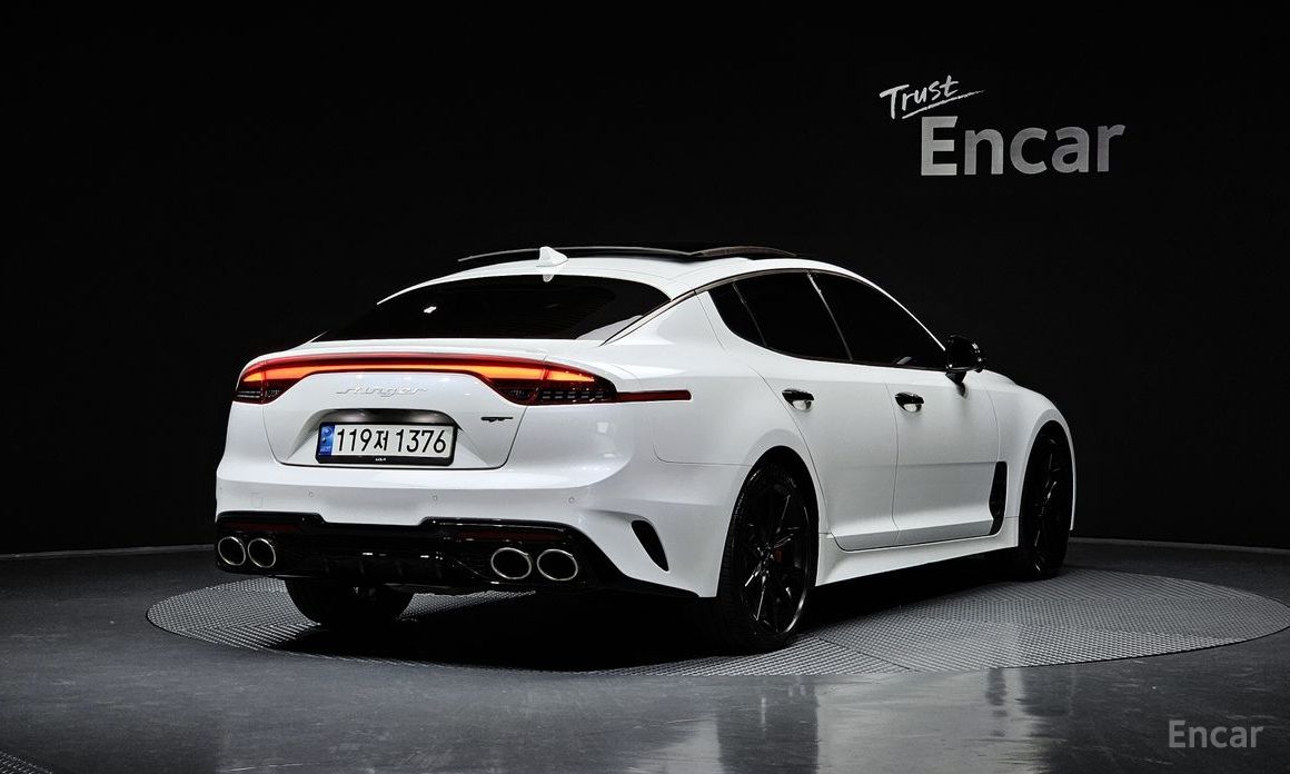  Kia Stinger