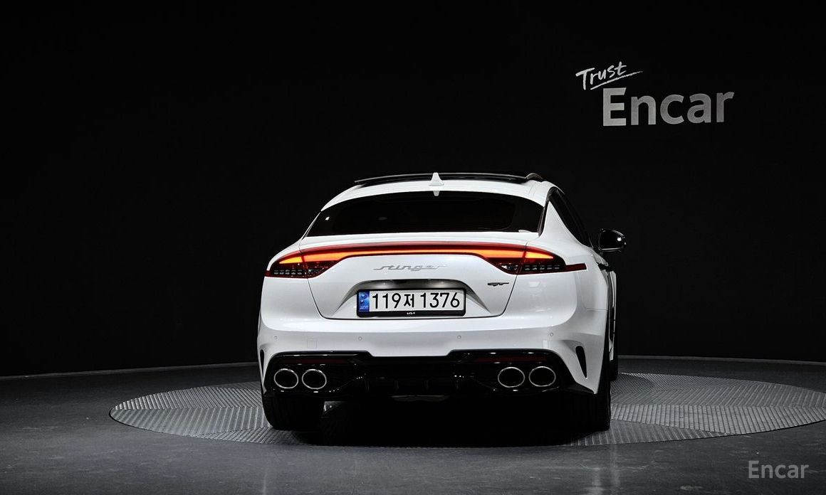  Kia Stinger