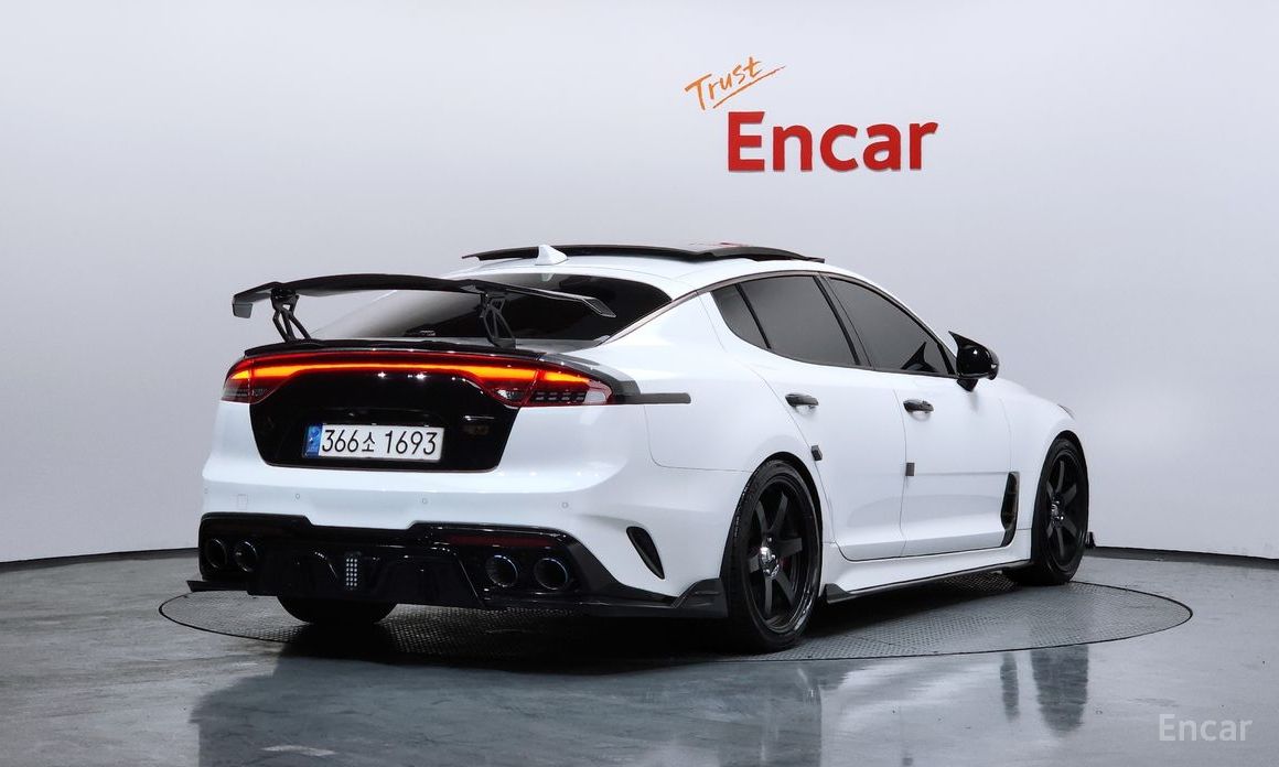  Kia Stinger