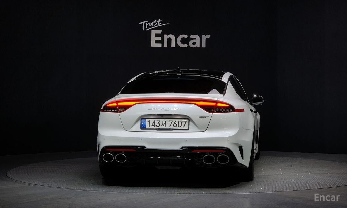  Kia Stinger