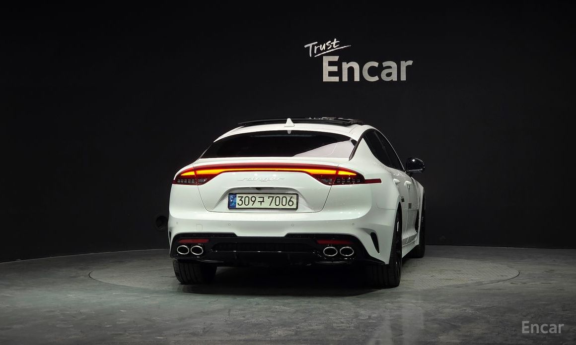  Kia Stinger
