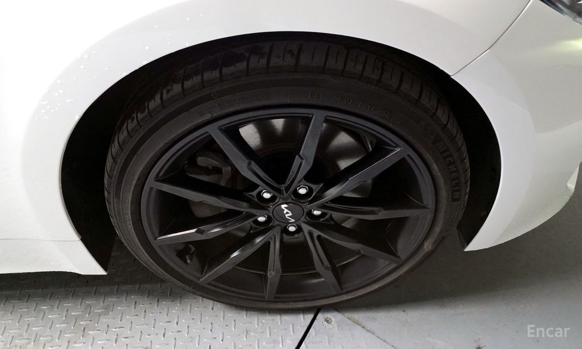  Kia Stinger