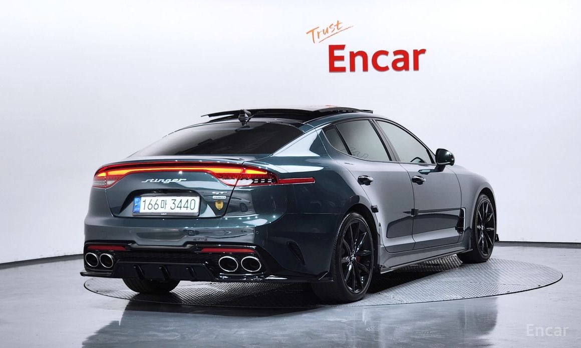  Kia Stinger