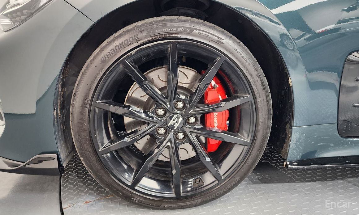  Kia Stinger