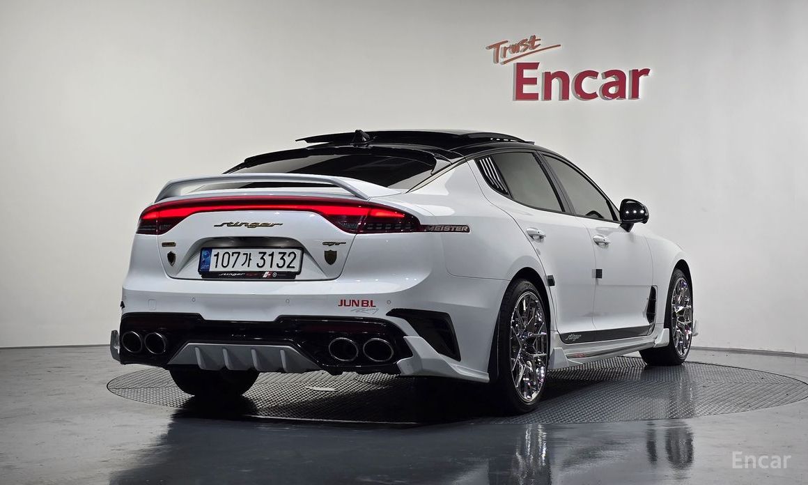  Kia Stinger