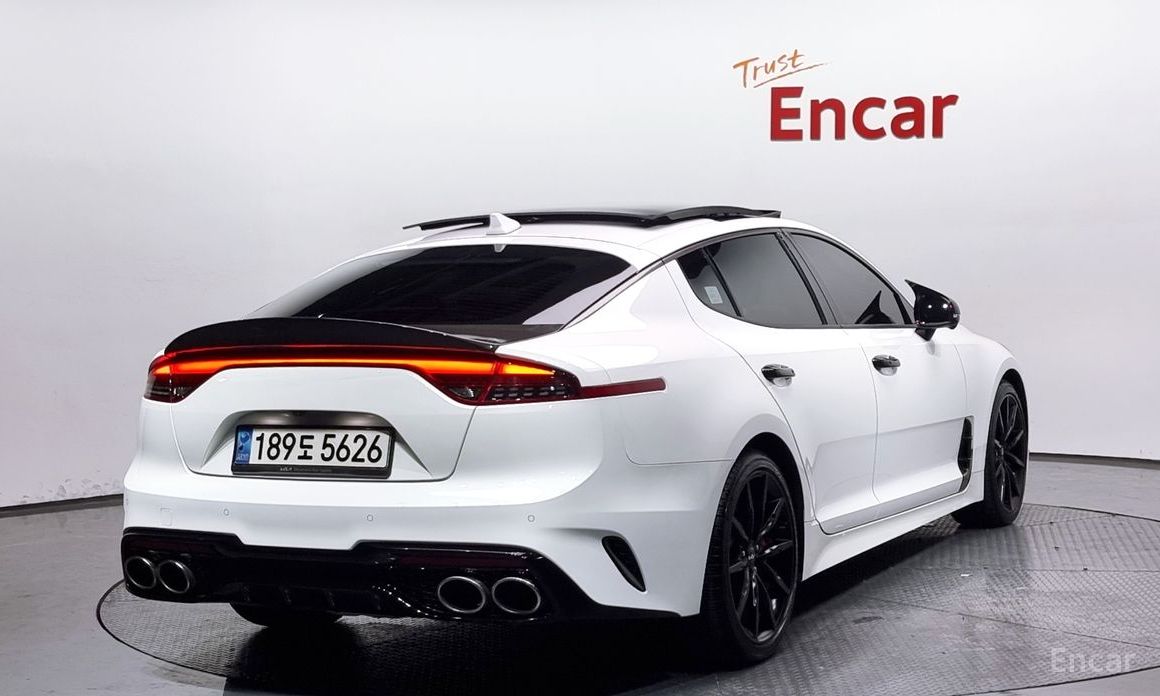 Kia Stinger