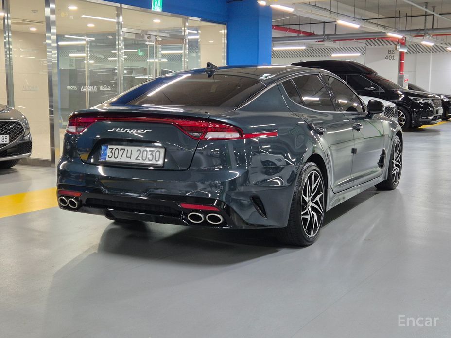  Kia Stinger