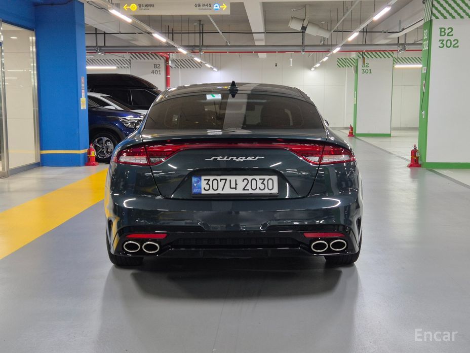  Kia Stinger