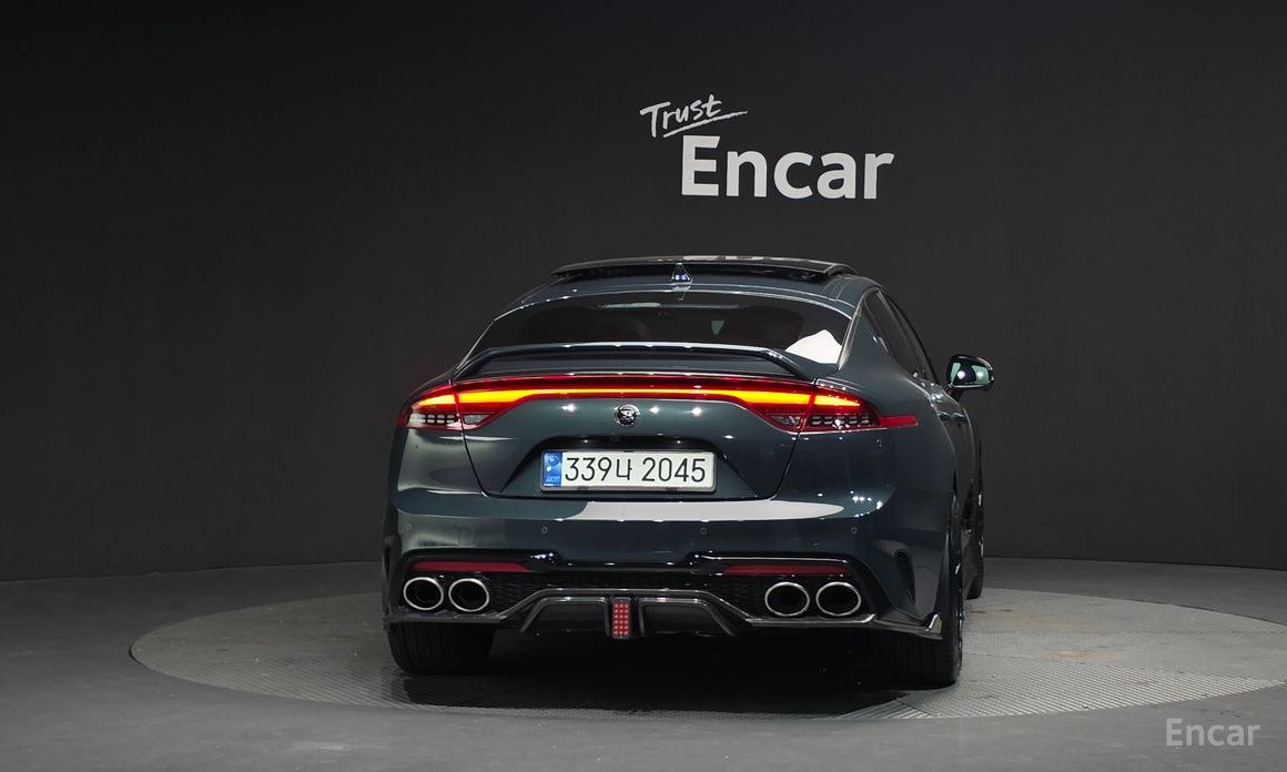  Kia Stinger