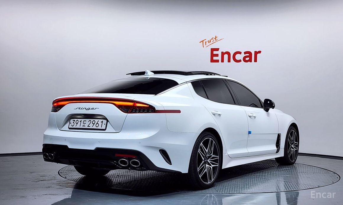  Kia Stinger