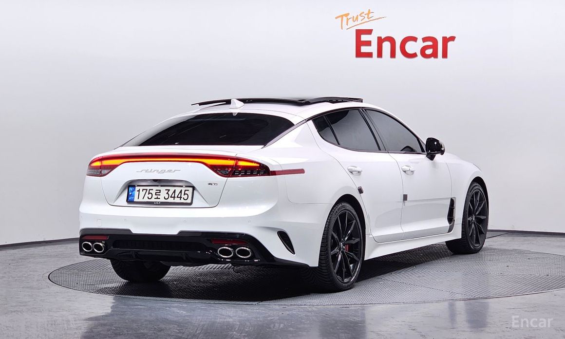  Kia Stinger