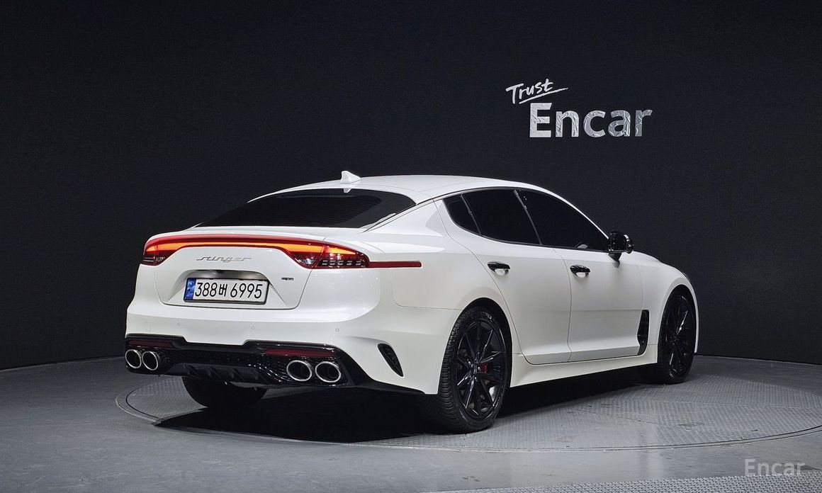  Kia Stinger