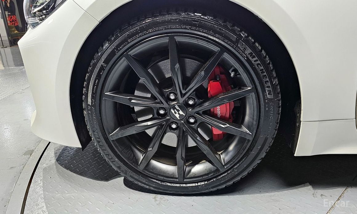  Kia Stinger