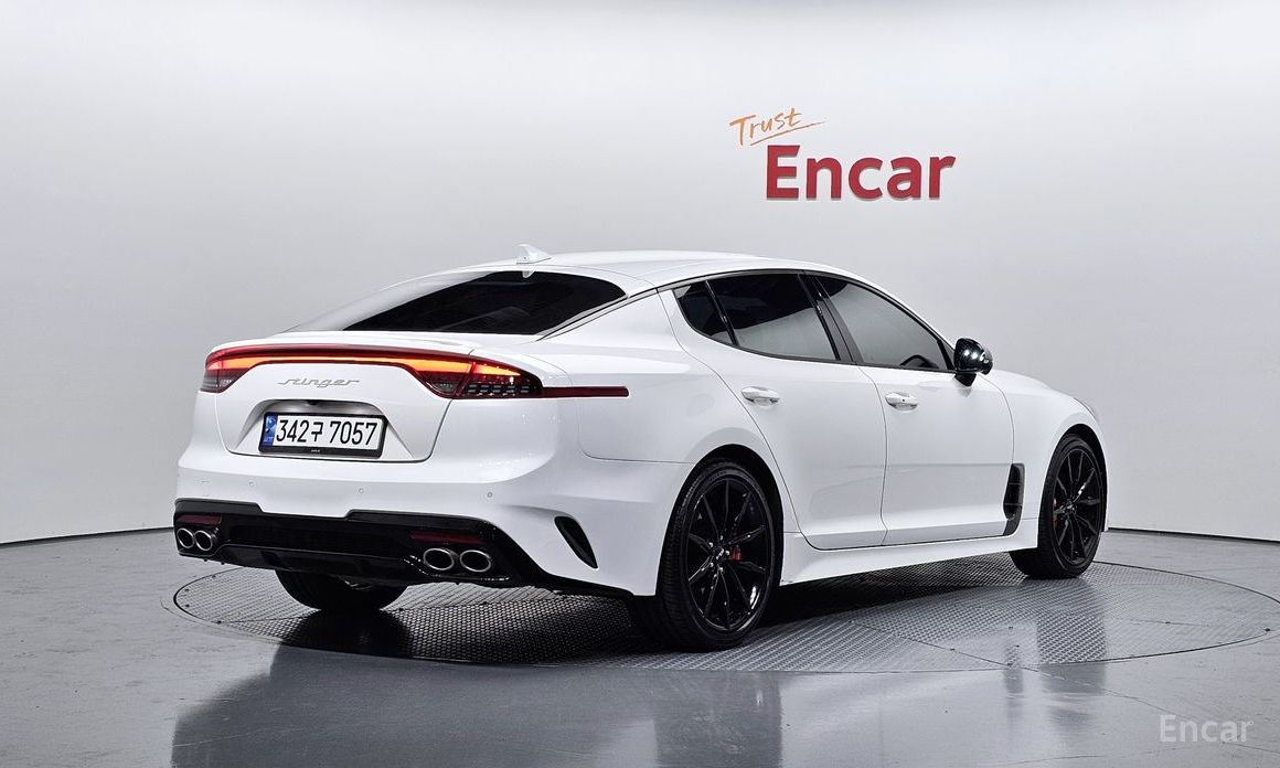  Kia Stinger