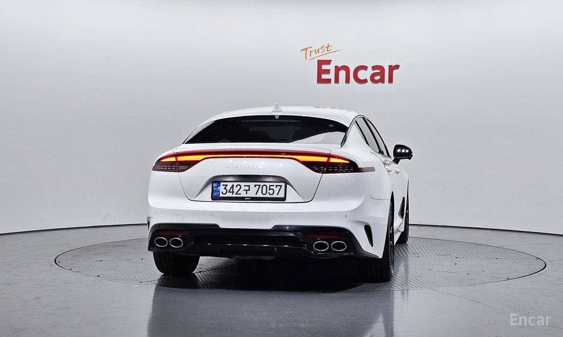  Kia Stinger