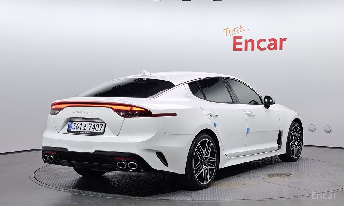  Kia Stinger
