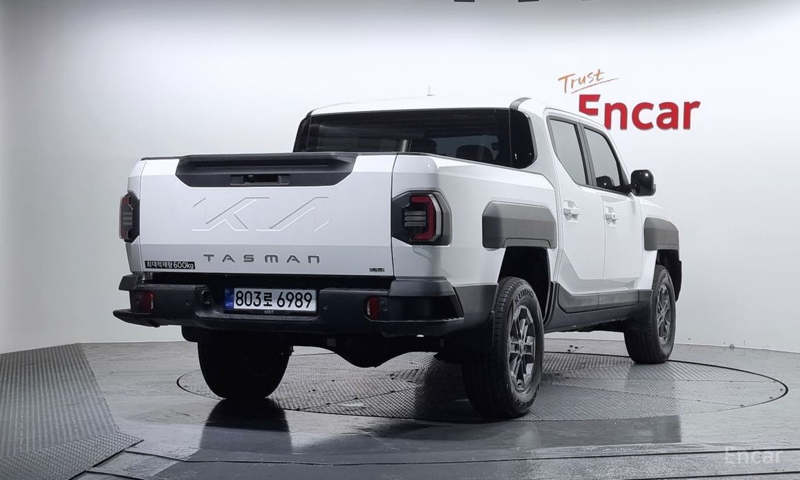  Kia Tasman