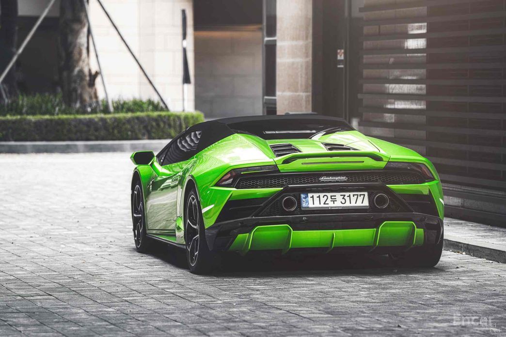  Lamborghini Huracan
