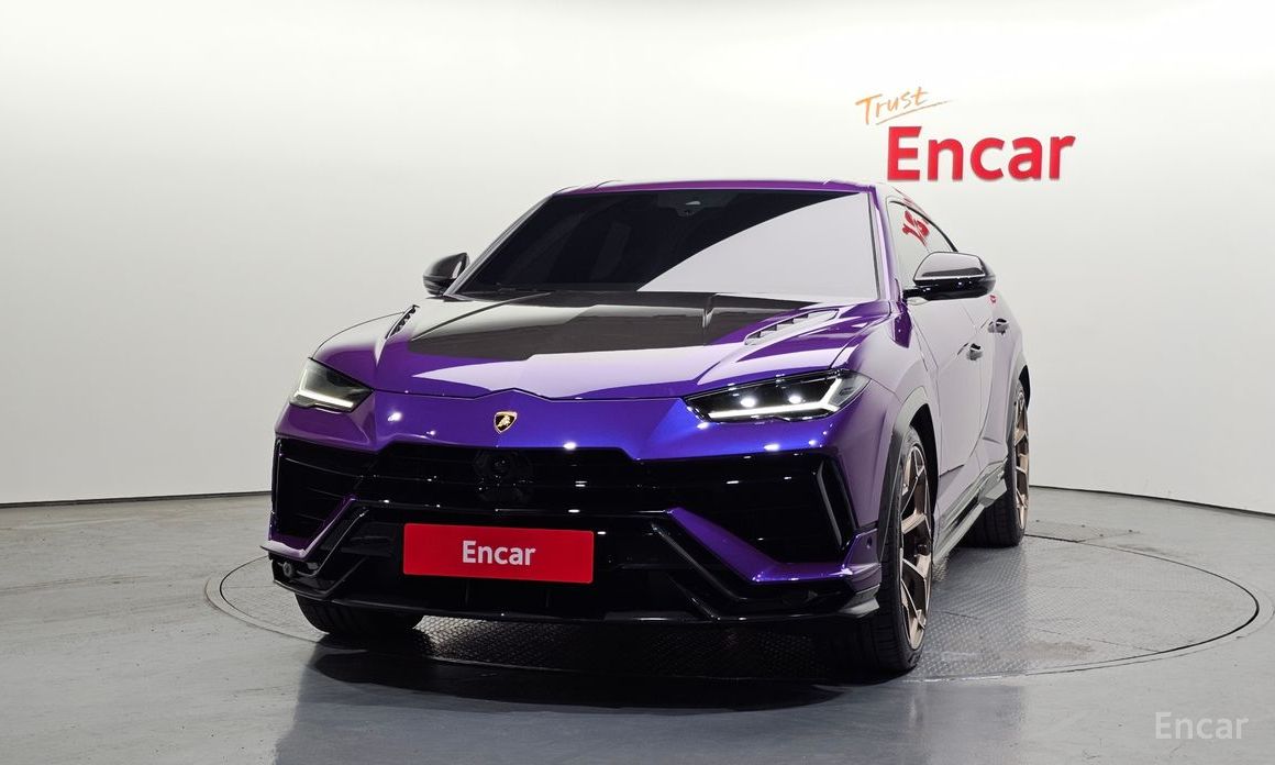  Lamborghini Urus