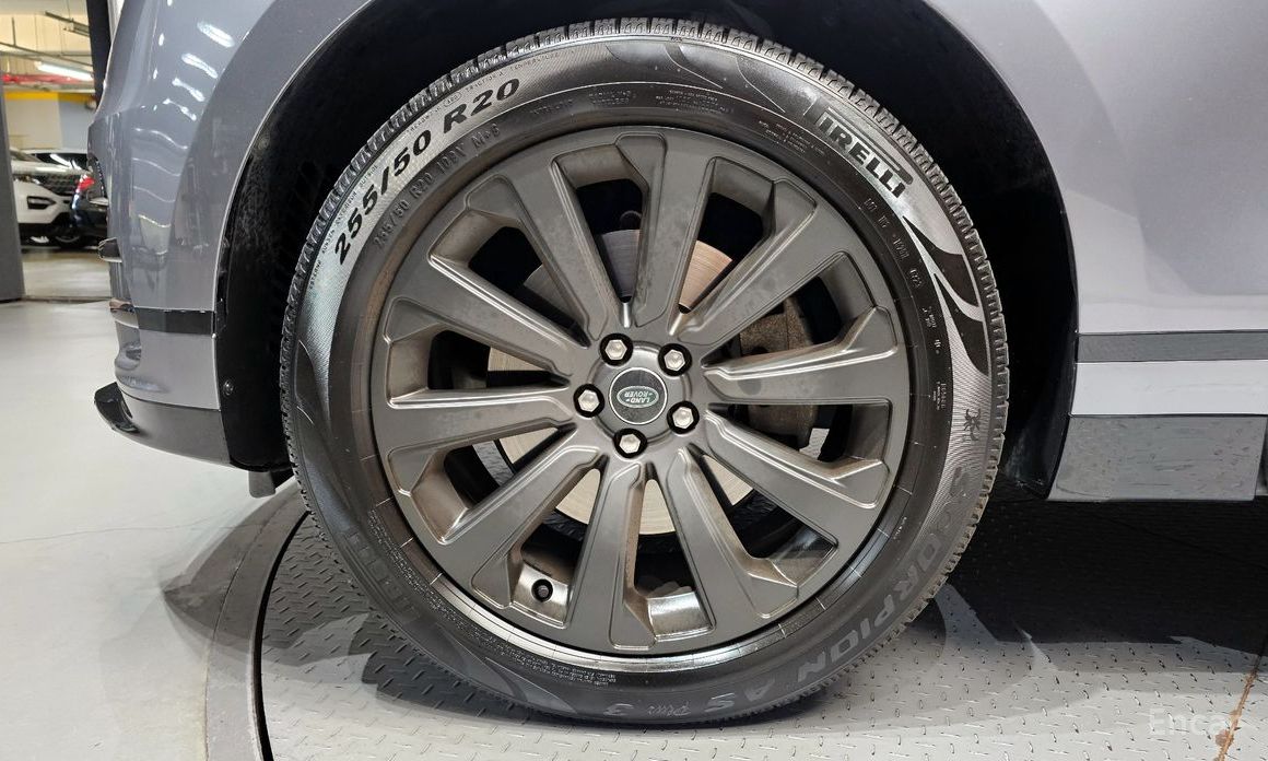  Land Rover Range Rover Velar