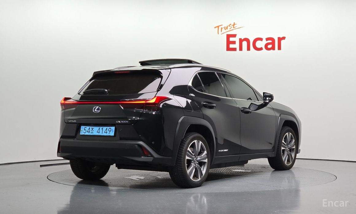  Lexus UX