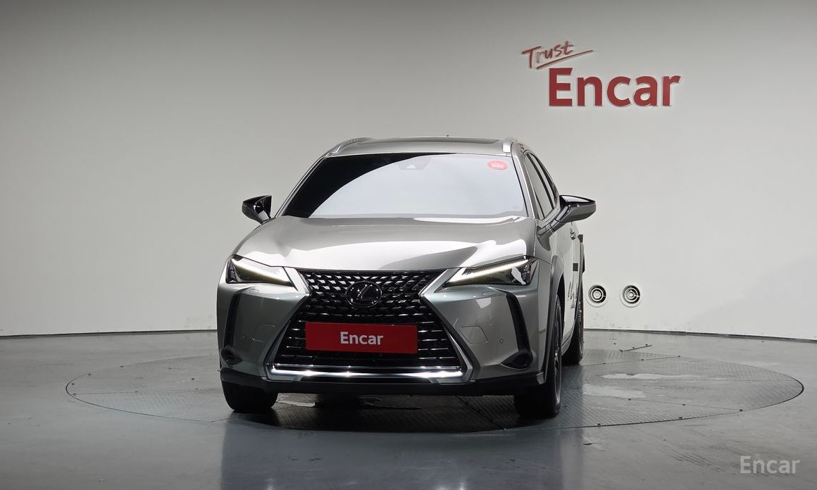  Lexus UX