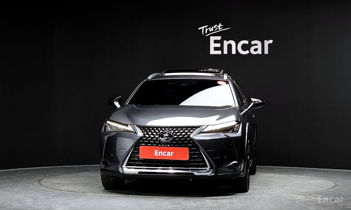  Lexus UX