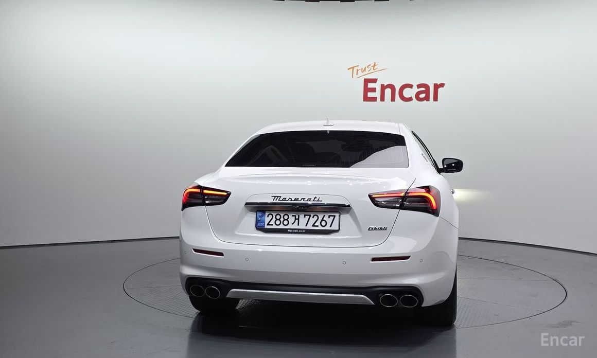  Maserati Ghibli