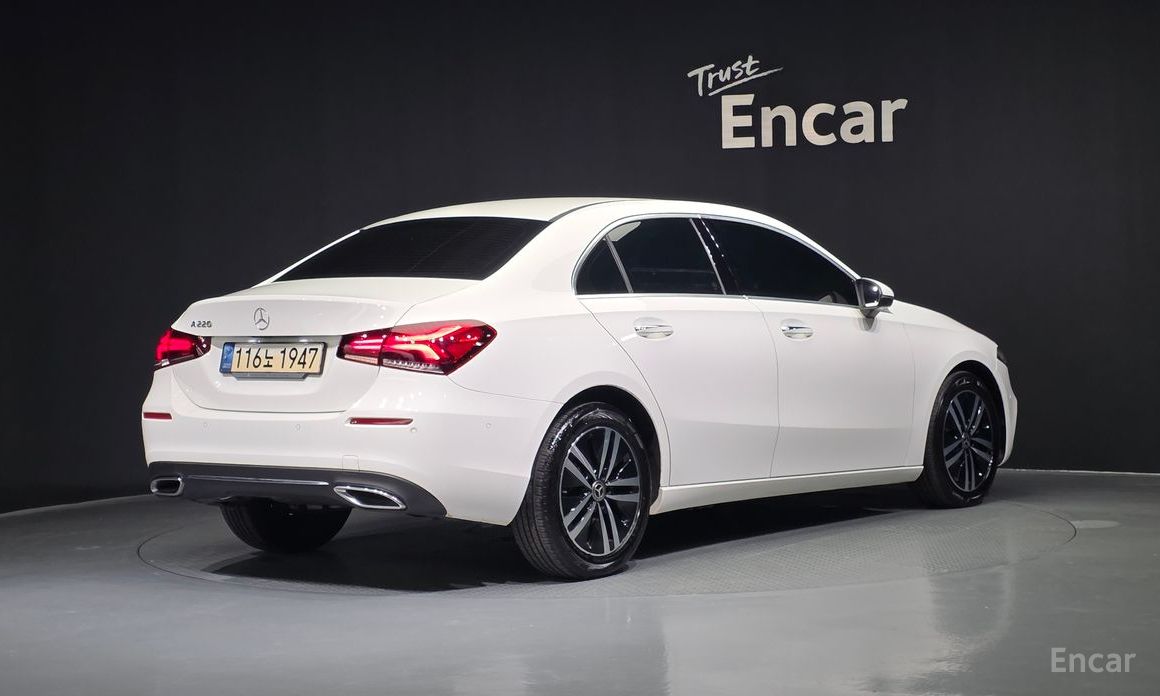  Mercedes-Benz A-Class