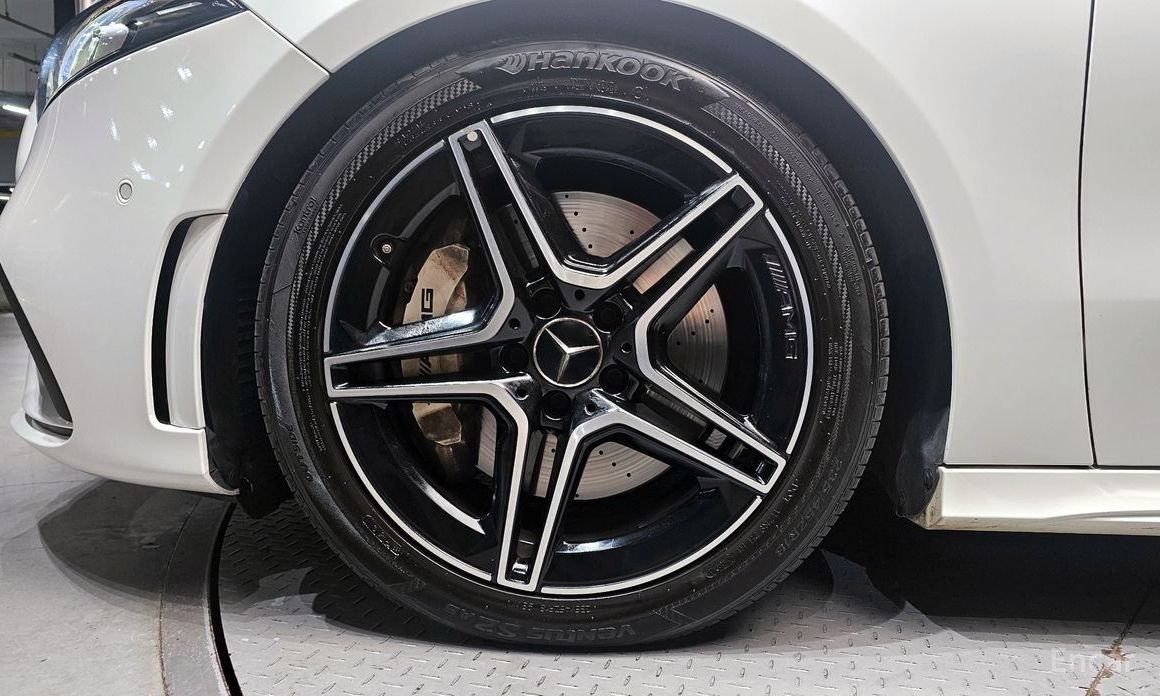  Mercedes-Benz A-Class