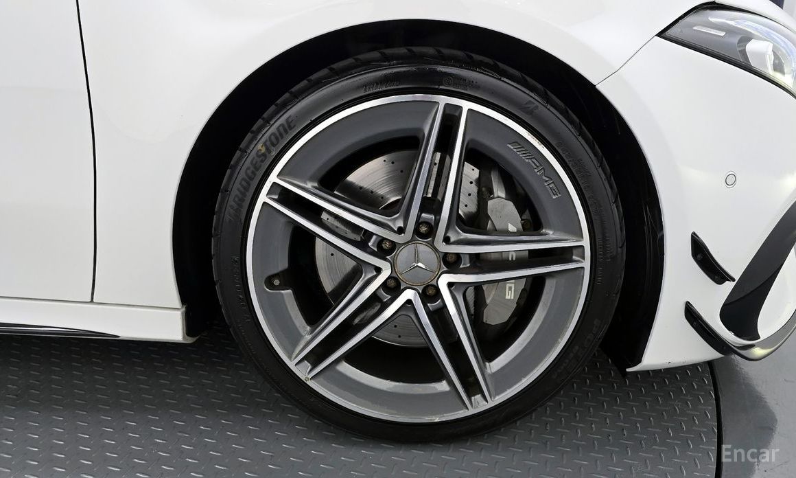  Mercedes-Benz A-Class