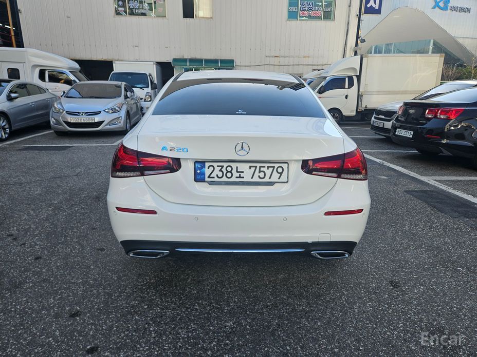  Mercedes-Benz A-Class