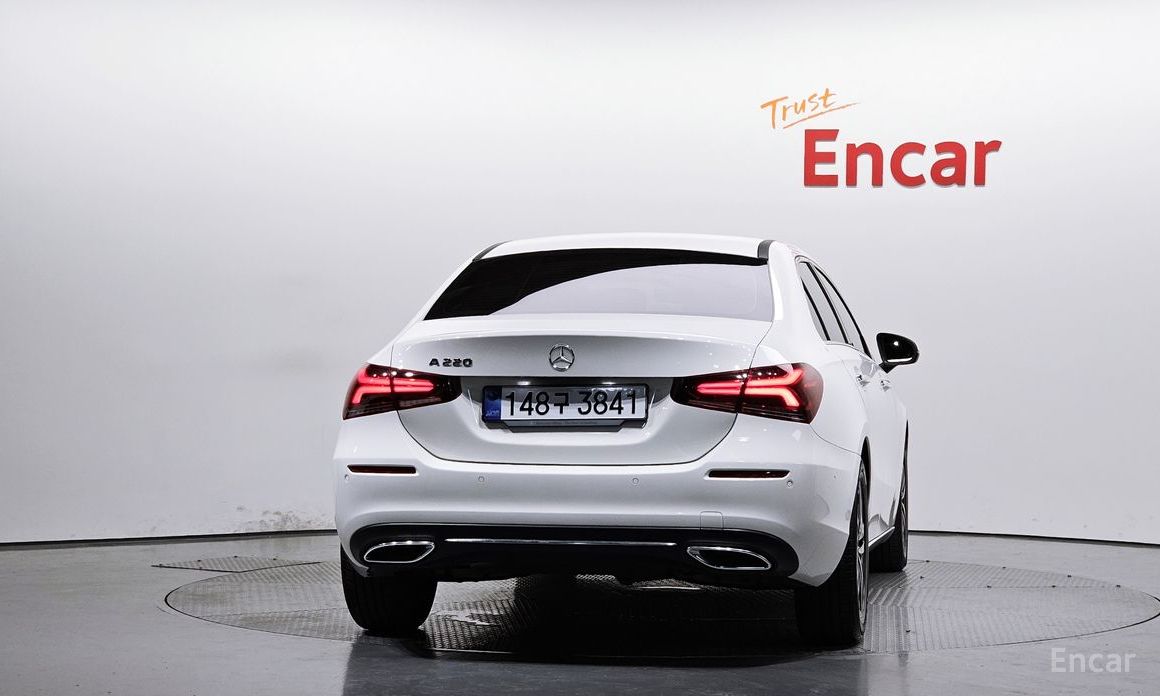  Mercedes-Benz A-Class