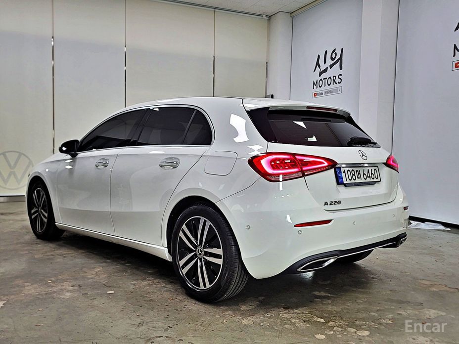  Mercedes-Benz A-Class